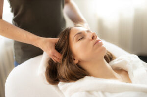 Anwendung: Shiro Abhyanga